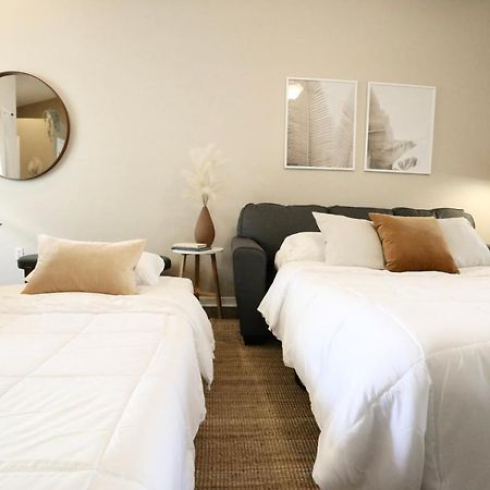 Nomad Retreat King Bed Boutique Condo W Garage Гейнсвилл Экстерьер фото